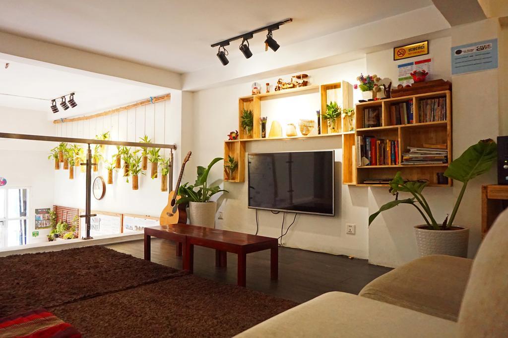 פנום פן Maya Papaya Cafe & Hostel（One Stop） מראה חיצוני תמונה